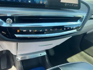 Cadillac LYRIQ 2024 AWD Sport 2 4dr SUV