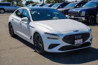 Genesis G70 2023 2.0T 4dr Sedán