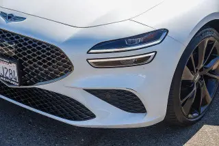 Genesis G70 2023 2.0T 4dr Sedán