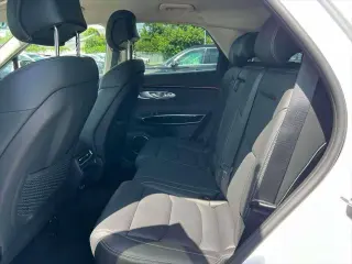 Genesis GV70 2026 AWD 2.5T Estándar 4p SUV