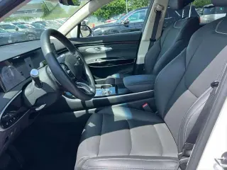 Genesis GV70 2026 AWD 2.5T Estándar 4p SUV