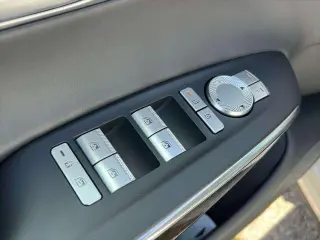 Genesis GV70 2026 AWD 2.5T Estándar 4p SUV
