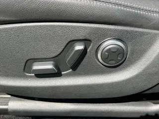 Genesis GV70 2026 AWD 2.5T Estándar 4p SUV