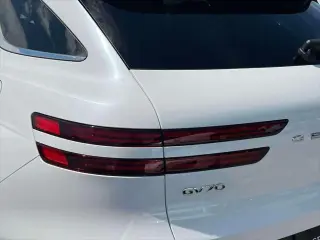 Genesis GV70 2026 AWD 2.5T Estándar 4p SUV