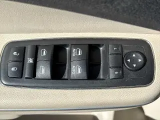 Chrysler 300 2017 Limited 4dr Sedan
