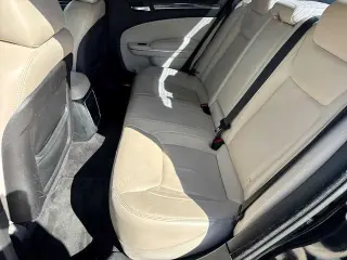Chrysler 300 2017 Limited 4dr Sedan