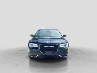 Chrysler 300 2017 Limited 4dr Sedan