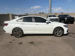 Volkswagen Jetta 2023 SE 4p Sedán