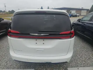 Chrysler Pacifica 2025 Select 4dr Mini-Van