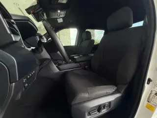 Toyota Tundra 2025 4x2 SR5 4dr CrewMax Cab Pickup SB