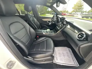 Mercedes-Benz GLC 2019 GLC 300 4dr SUV