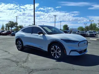 Ford Mustang Mach-E 2023 AWD Premium 4dr SUV