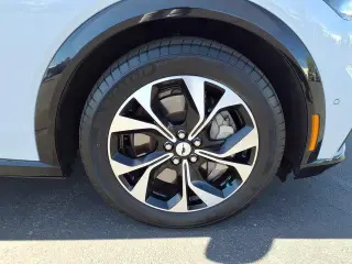 Ford Mustang Mach-E 2023 AWD Premium 4dr SUV