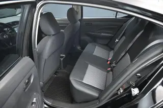 Nissan Versa 2024 S 4p Sedan 5M