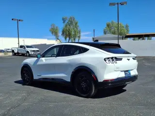 Ford Mustang Mach-E 2023 AWD Premium 4dr SUV