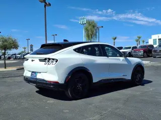 Ford Mustang Mach-E 2023 AWD Premium 4dr SUV
