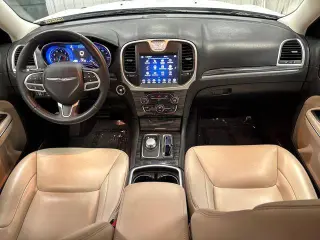 Chrysler 300 2018 Touring L 4dr Sedán