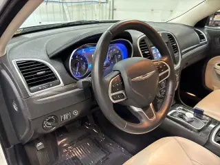 Chrysler 300 2018 Touring L 4dr Sedán