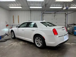 Chrysler 300 2018 Touring L 4dr Sedán