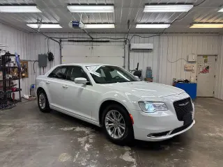 Chrysler 300 2018 Touring L 4dr Sedán