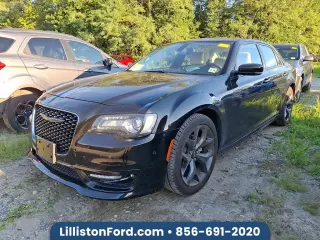 Chrysler 300 2023 Touring L 4dr Sedan