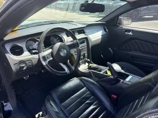 Ford Mustang 2010 GT Premium 2dr Fastback