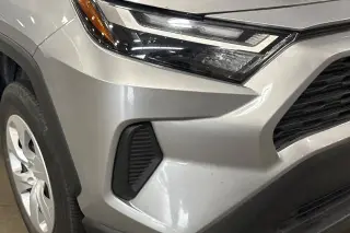 Toyota RAV4 2025 AWD LE 4p SUV