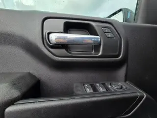 Chevrolet Silverado 1500 2022 4x4 Custom Trail Boss 4p Puerta trasera cabina de tripulacion 5.8 ft. SB