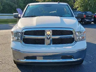 Ram 1500 Clásico 2023 4x2 Tradesman 2dr Cab Estándar Regular 8 ft. LB Pickup