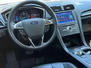 Ford Fusion Hybrid 2019 Titanium 4dr Sedán