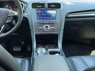 Ford Fusion Hybrid 2019 Titanium 4dr Sedán