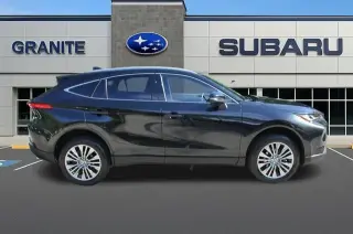 Toyota Venza 2024 AWD XLE 4dr Crossover
