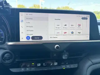 Toyota Crown 2024 AWD XLE 4dr Sedan