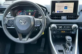Toyota RAV4 2025 AWD LE 4p SUV