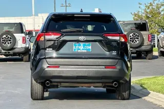 Toyota RAV4 2025 AWD LE 4p SUV