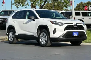 Toyota RAV4 2025 AWD LE 4dr SUV