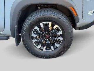 Nissan Frontier 2023 4x4 PRO-4X 4p Crew Cab 5 ft. SB