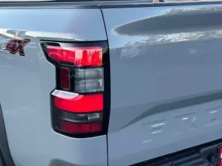 Nissan Frontier 2023 4x4 PRO-4X 4p Crew Cab 5 ft. SB