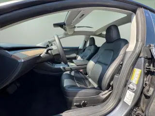 Tesla Model 3 2023 Sedán de 4 puertas
