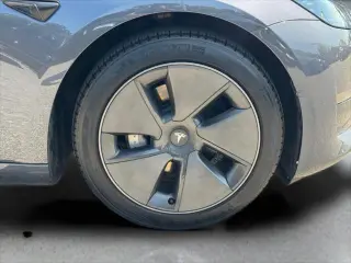 Tesla Model 3 2023 Sedán de 4 puertas