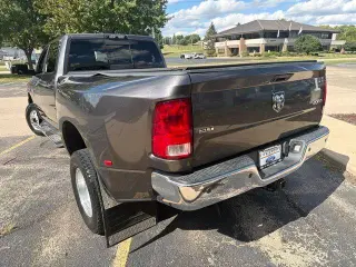 Ram 3500 2015 4x4 SLT 4p. Cabina de tripulación completa 8 ft. LB DRW Pickup