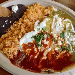 ¡Auténtico Sabor en La Puente! 🌵🔥