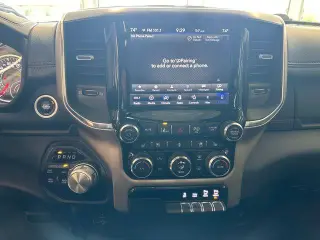 Ram 1500 2019 4x4 Laramie 4dr Crew Cab 5.6 ft. SB Pickup