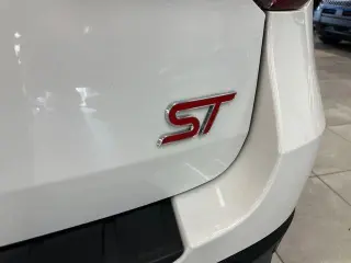 Ford Explorer 2023 AWD ST 4dr SUV