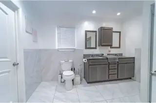 SE RENTA CASA AMPLIA 3REC 3BA!