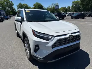Toyota RAV4 2024 AWD Limited 4dr SUV