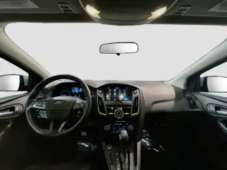Ford Focus 2017 SEL 4dr Sedán