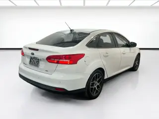 Ford Focus 2017 SEL 4dr Sedán