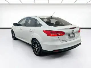 Ford Focus 2017 SEL 4dr Sedán