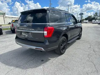 Ford Expedition 2024 4x2 XLT 4dr SUV
